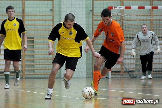 Zdjęcie w galerii na portalu naszraciborz.pl: HLPN: Drugoligowy dreszczowiec w Arenie Rafako wiadomości z regionu