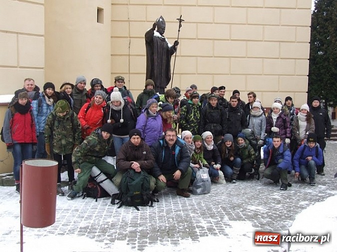 Zdjęcie w galerii na portalu naszraciborz.pl: Harcerze z Raciborza pojechali z paczkami dla Polaków na Kresach wiadomości z regionu