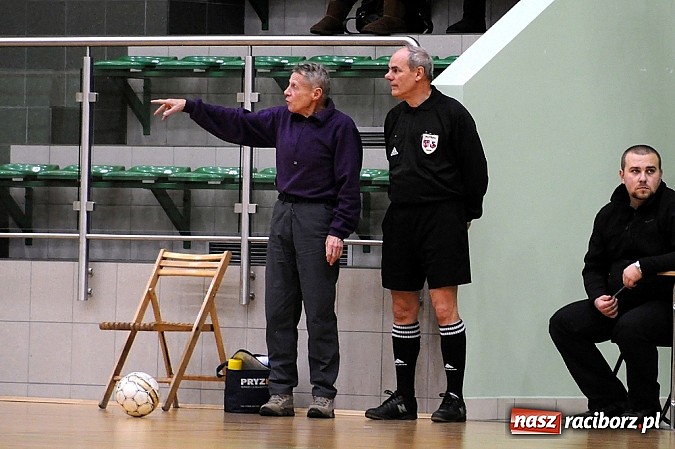 Zdjęcie w galerii na portalu naszraciborz.pl: Nieporozumienia w meczu kolejki wiadomości z regionu