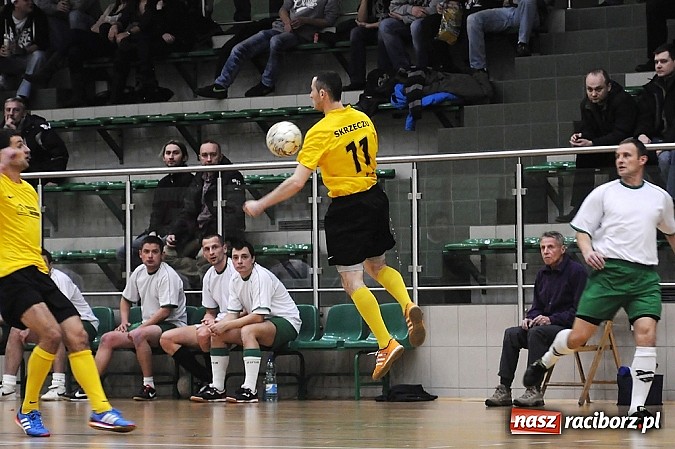 Zdjęcie w galerii na portalu naszraciborz.pl: Nieporozumienia w meczu kolejki wiadomości z regionu