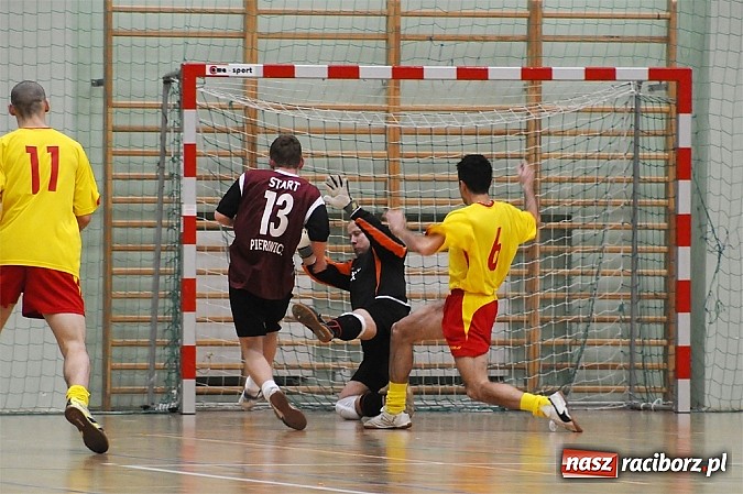 Zdjęcie w galerii na portalu naszraciborz.pl: Cukiernia Gianni liderem I ligi wiadomości z regionu