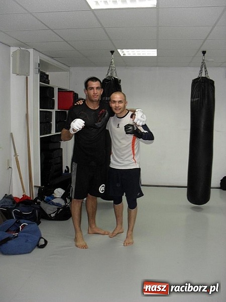 Zdjęcie w galerii na portalu naszraciborz.pl: Tomasiuk trenował u Mousasiego wiadomości z regionu