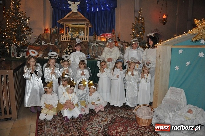 Zdjęcie w galerii na portalu naszraciborz.pl: Trzymiesięczny Adaś został aktorem. Zagrał dziś w Wojnowicach Dzieciątko Jezus wiadomości z regionu