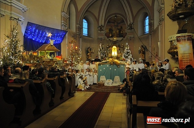 Zdjęcie w galerii na portalu naszraciborz.pl: Trzymiesięczny Adaś został aktorem. Zagrał dziś w Wojnowicach Dzieciątko Jezus wiadomości z regionu