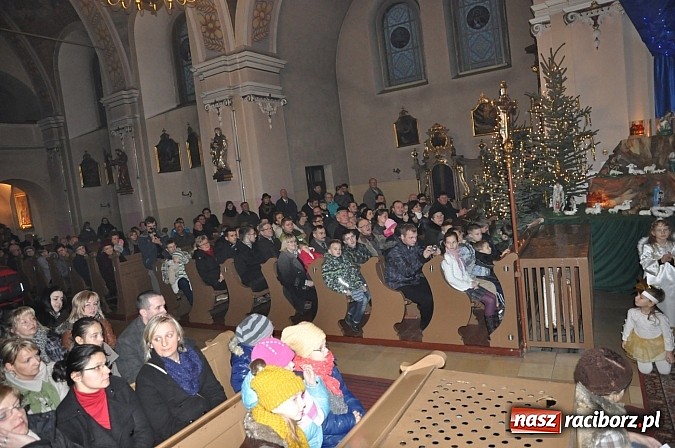 Zdjęcie w galerii na portalu naszraciborz.pl: Trzymiesięczny Adaś został aktorem. Zagrał dziś w Wojnowicach Dzieciątko Jezus wiadomości z regionu