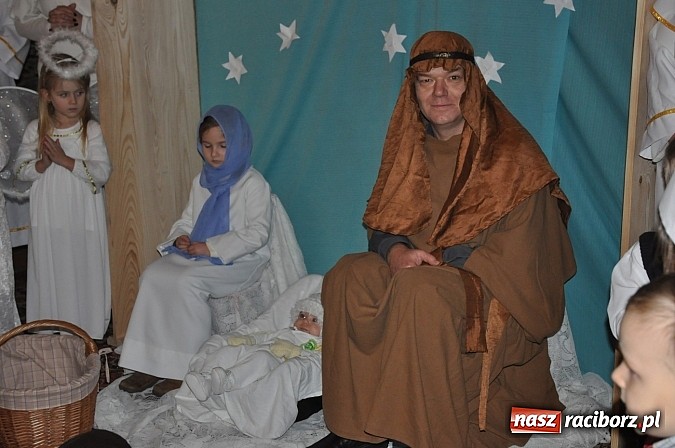 Zdjęcie w galerii na portalu naszraciborz.pl: Trzymiesięczny Adaś został aktorem. Zagrał dziś w Wojnowicach Dzieciątko Jezus wiadomości z regionu