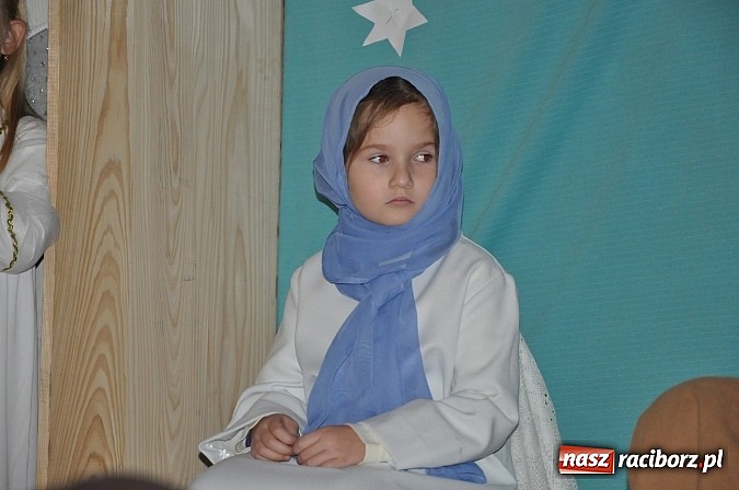 Zdjęcie w galerii na portalu naszraciborz.pl: Trzymiesięczny Adaś został aktorem. Zagrał dziś w Wojnowicach Dzieciątko Jezus wiadomości z regionu