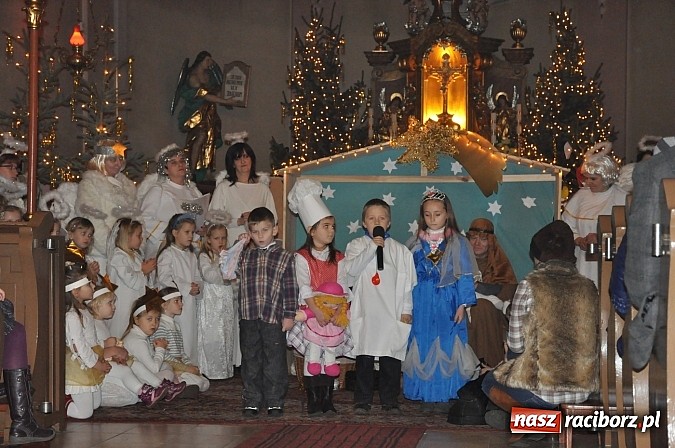 Zdjęcie w galerii na portalu naszraciborz.pl: Trzymiesięczny Adaś został aktorem. Zagrał dziś w Wojnowicach Dzieciątko Jezus wiadomości z regionu