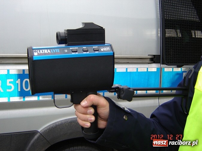 Zdjęcie w galerii na portalu naszraciborz.pl: Nowa broń w rękach raciborskiej policji. Komenda dostała radar laserowy wiadomości z regionu
