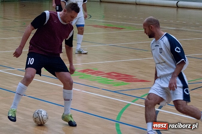 Zdjęcie w galerii na portalu naszraciborz.pl: Pokrycia Dachowe górą nad Galaktycznymi wiadomości z regionu