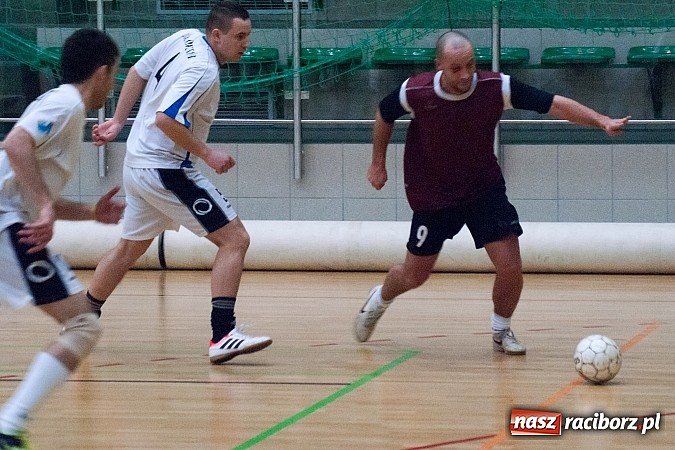 Zdjęcie w galerii na portalu naszraciborz.pl: Pokrycia Dachowe górą nad Galaktycznymi wiadomości z regionu