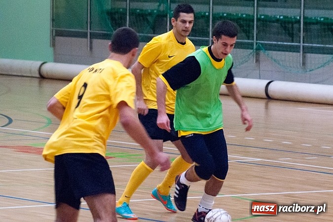 Zdjęcie w galerii na portalu naszraciborz.pl: Pokrycia Dachowe górą nad Galaktycznymi wiadomości z regionu