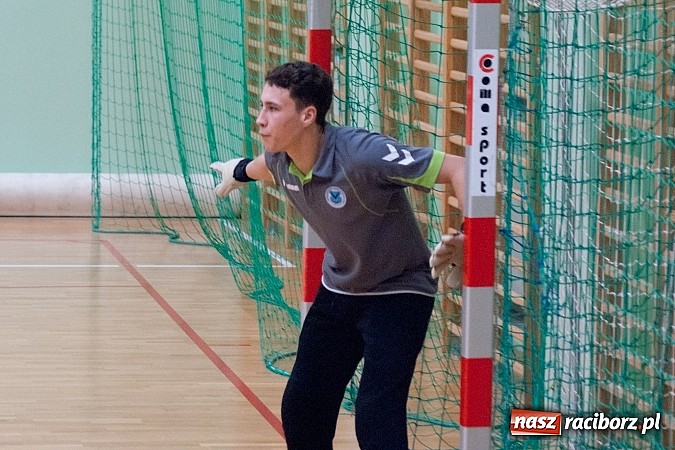 Zdjęcie w galerii na portalu naszraciborz.pl: Pokrycia Dachowe górą nad Galaktycznymi wiadomości z regionu