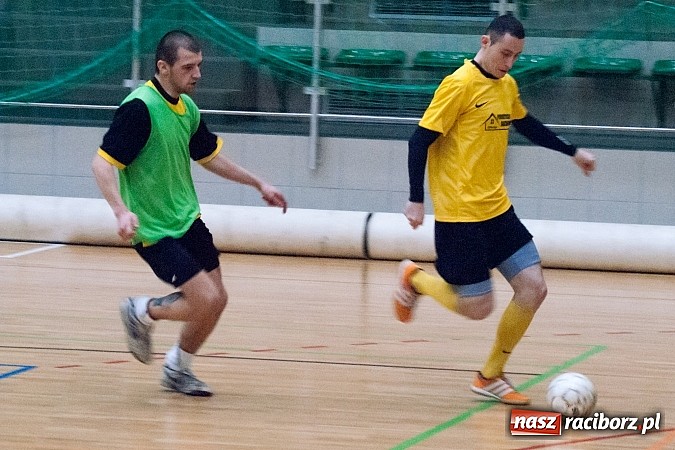 Zdjęcie w galerii na portalu naszraciborz.pl: Pokrycia Dachowe górą nad Galaktycznymi wiadomości z regionu