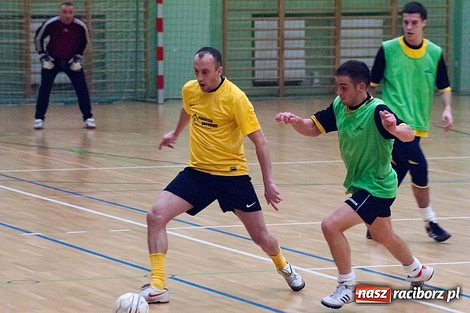 Zdjęcie w galerii na portalu naszraciborz.pl: Pokrycia Dachowe górą nad Galaktycznymi wiadomości z regionu