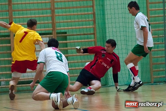 Zdjęcie w galerii na portalu naszraciborz.pl: Xpres.pl bez szans. Salos nadal bez punktów wiadomości z regionu