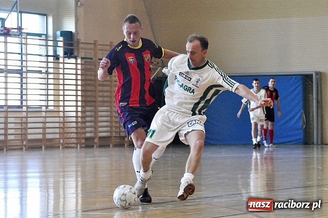 Zdjęcie w galerii na portalu naszraciborz.pl: Włókniarz ma patent na Sylwestra wiadomości z regionu