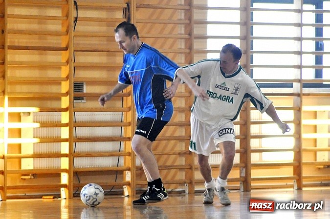 Zdjęcie w galerii na portalu naszraciborz.pl: Włókniarz ma patent na Sylwestra wiadomości z regionu