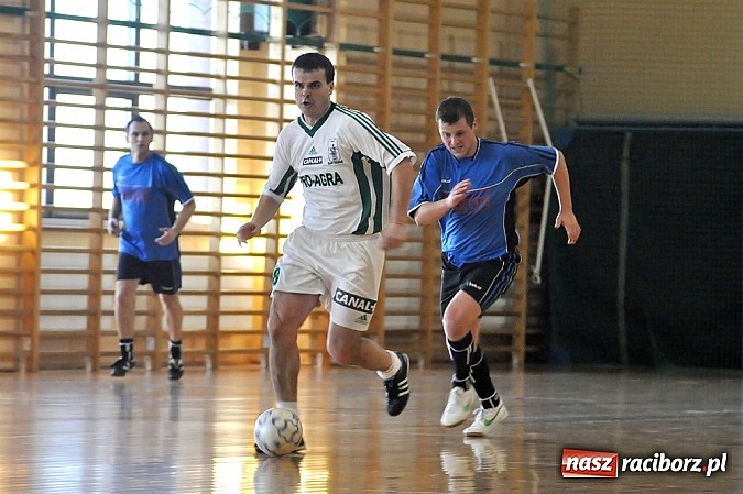 Zdjęcie w galerii na portalu naszraciborz.pl: Włókniarz ma patent na Sylwestra wiadomości z regionu