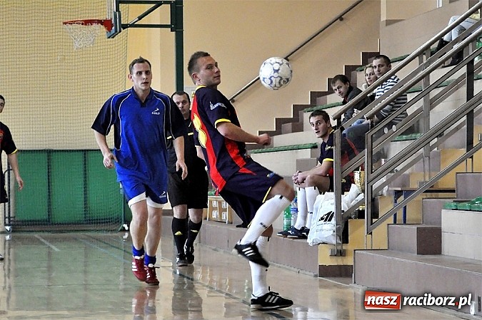 Zdjęcie w galerii na portalu naszraciborz.pl: Włókniarz ma patent na Sylwestra wiadomości z regionu