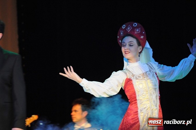 Zdjęcie w galerii na portalu naszraciborz.pl: Melodie świata - sylwestrowa gala w Raciborskim Centrum Kultury wiadomości z regionu