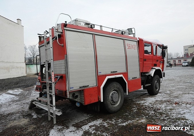 Zdjęcie w galerii na portalu naszraciborz.pl: Po wypadku renault zdolność operacyjna straży zachowana. Zakup nowego wozu jednak pilny wiadomości z regionu