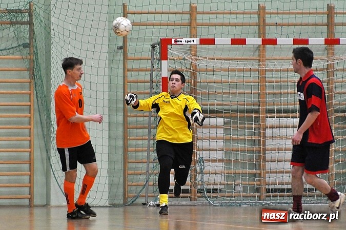 Zdjęcie w galerii na portalu naszraciborz.pl: Hyrbud gromi, Xpres.pl goni wiadomości z regionu