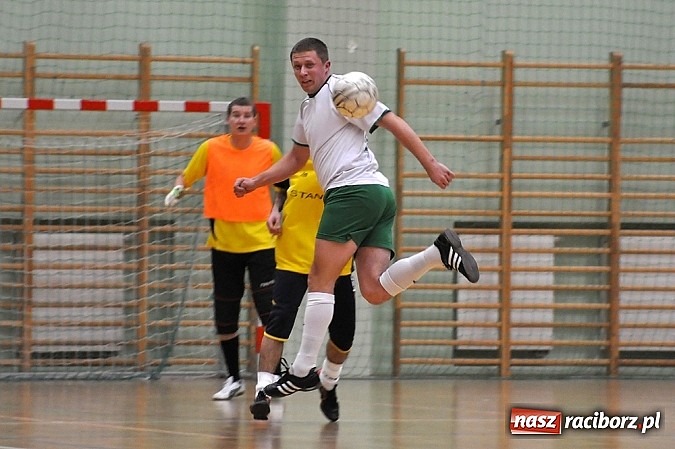 Zdjęcie w galerii na portalu naszraciborz.pl: Hyrbud gromi, Xpres.pl goni wiadomości z regionu