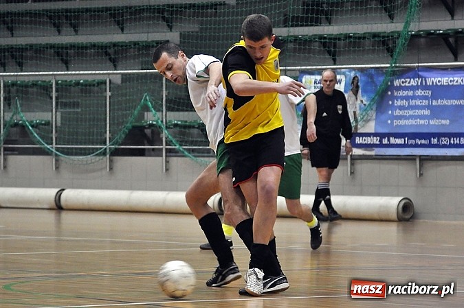 Zdjęcie w galerii na portalu naszraciborz.pl: Hyrbud gromi, Xpres.pl goni wiadomości z regionu