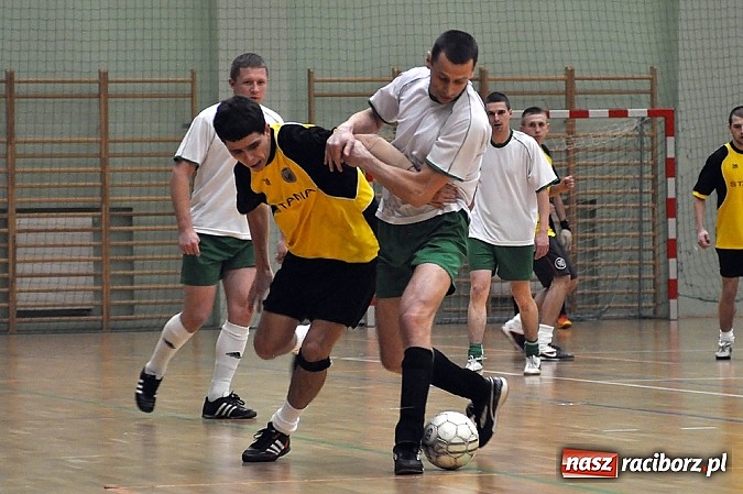 Zdjęcie w galerii na portalu naszraciborz.pl: Hyrbud gromi, Xpres.pl goni wiadomości z regionu