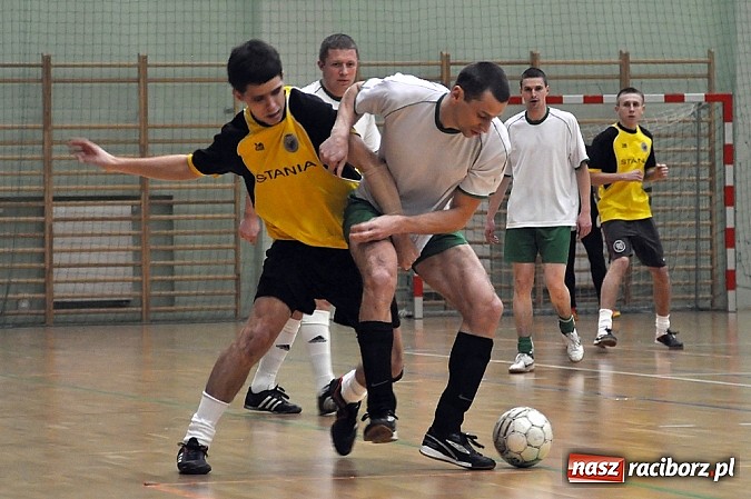 Zdjęcie w galerii na portalu naszraciborz.pl: Hyrbud gromi, Xpres.pl goni wiadomości z regionu