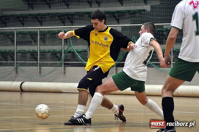 Zdjęcie w galerii na portalu naszraciborz.pl: Hyrbud gromi, Xpres.pl goni wiadomości z regionu