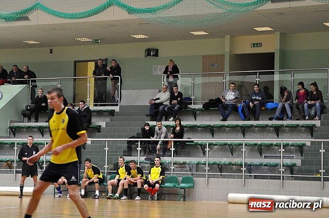 Zdjęcie w galerii na portalu naszraciborz.pl: Hyrbud gromi, Xpres.pl goni wiadomości z regionu