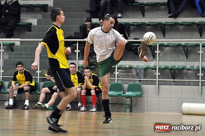 Zdjęcie w galerii na portalu naszraciborz.pl: Hyrbud gromi, Xpres.pl goni wiadomości z regionu