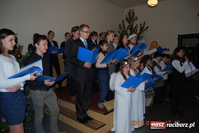 Zdjęcie w galerii na portalu naszraciborz.pl: Po raz szósty w Jankowicach śpiewano kolędy wiadomości z regionu