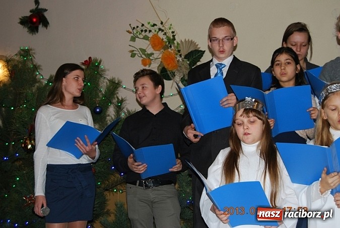 Zdjęcie w galerii na portalu naszraciborz.pl: Po raz szósty w Jankowicach śpiewano kolędy wiadomości z regionu