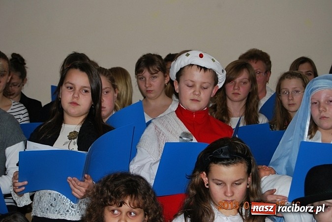 Zdjęcie w galerii na portalu naszraciborz.pl: Po raz szósty w Jankowicach śpiewano kolędy wiadomości z regionu