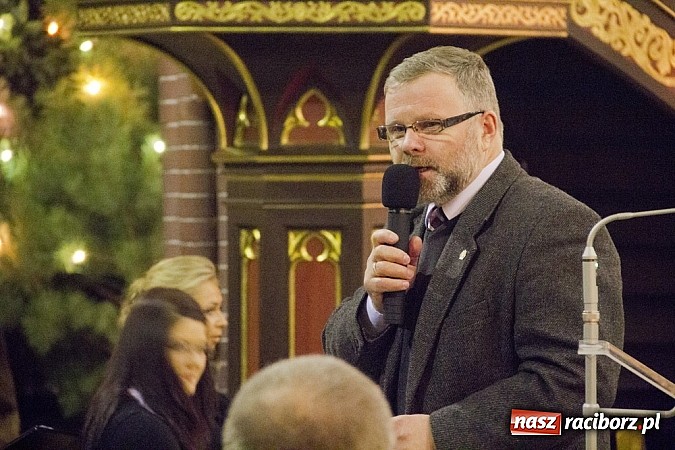 Zdjęcie w galerii na portalu naszraciborz.pl: W kościele na Starej Wsi kolędowali z górniczą orkiestrą dętą z Gliwic wiadomości z regionu