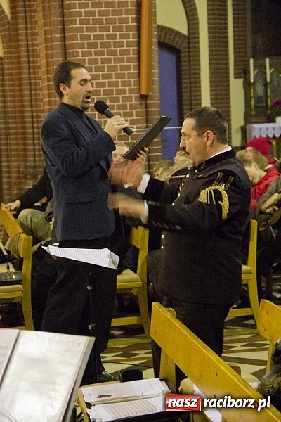 Zdjęcie w galerii na portalu naszraciborz.pl: W kościele na Starej Wsi kolędowali z górniczą orkiestrą dętą z Gliwic wiadomości z regionu