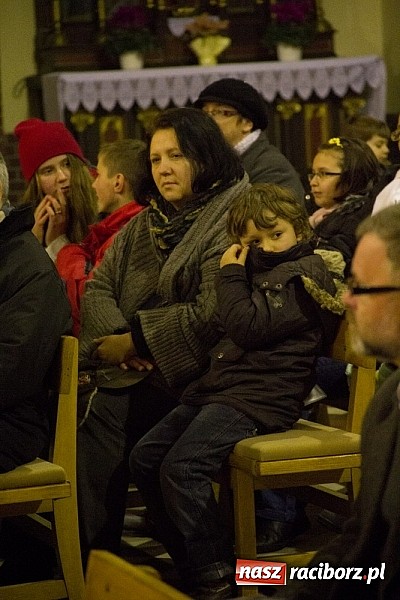 Zdjęcie w galerii na portalu naszraciborz.pl: W kościele na Starej Wsi kolędowali z górniczą orkiestrą dętą z Gliwic wiadomości z regionu
