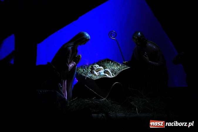 Zdjęcie w galerii na portalu naszraciborz.pl: Wspólne kolędowanie z Marzeną Korzonek i Roksaną Lewak w Pogrzebieniu wiadomości z regionu