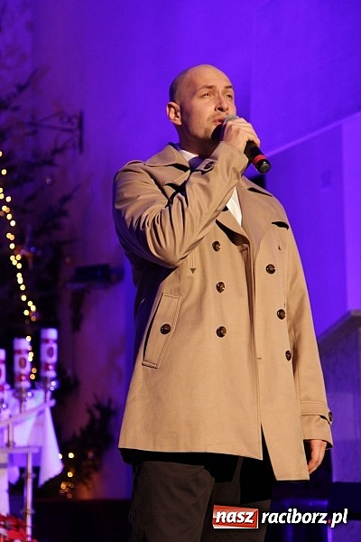 Zdjęcie w galerii na portalu naszraciborz.pl: Wspólne kolędowanie z Marzeną Korzonek i Roksaną Lewak w Pogrzebieniu wiadomości z regionu