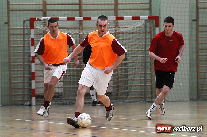 Zdjęcie w galerii na portalu naszraciborz.pl: Płomień niestraszny Cukierni wiadomości z regionu