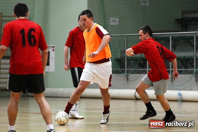 Zdjęcie w galerii na portalu naszraciborz.pl: Płomień niestraszny Cukierni wiadomości z regionu