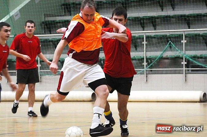 Zdjęcie w galerii na portalu naszraciborz.pl: Płomień niestraszny Cukierni wiadomości z regionu