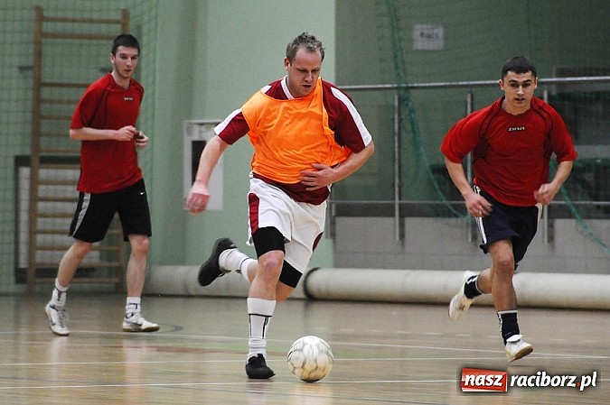 Zdjęcie w galerii na portalu naszraciborz.pl: Płomień niestraszny Cukierni wiadomości z regionu