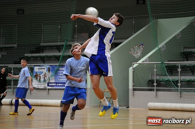 Zdjęcie w galerii na portalu naszraciborz.pl: Płomień niestraszny Cukierni wiadomości z regionu