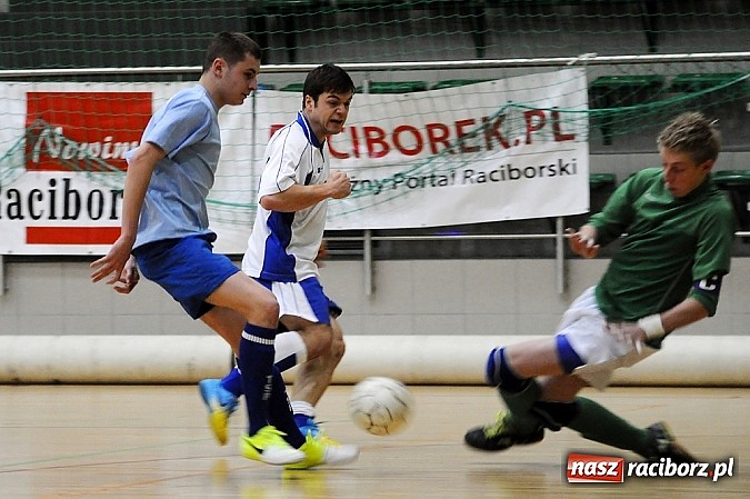 Zdjęcie w galerii na portalu naszraciborz.pl: Płomień niestraszny Cukierni wiadomości z regionu