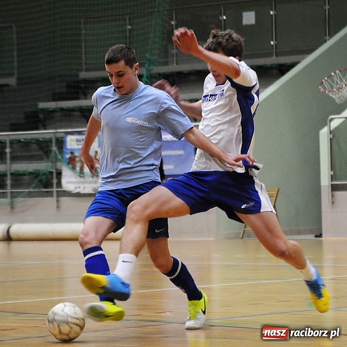 Zdjęcie w galerii na portalu naszraciborz.pl: Płomień niestraszny Cukierni wiadomości z regionu