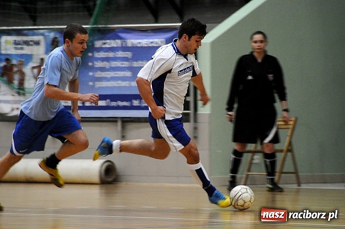 Zdjęcie w galerii na portalu naszraciborz.pl: Płomień niestraszny Cukierni wiadomości z regionu